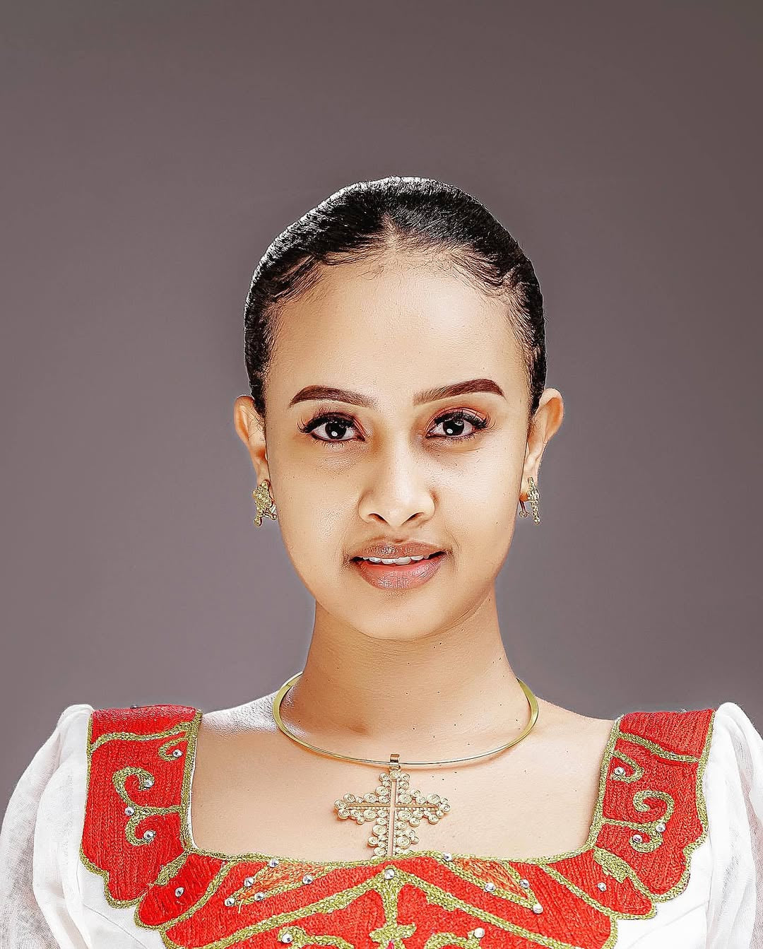 Habesha Dress – Modern Cotton Style with Handwoven Red Borders for Graduations