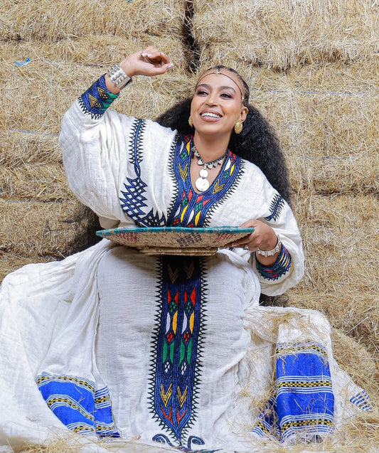 የጎንደር ፈትል የሐበሻ ቀሚስ – በጥልፍ የተሰራ የሀገር ባህል ልብስ