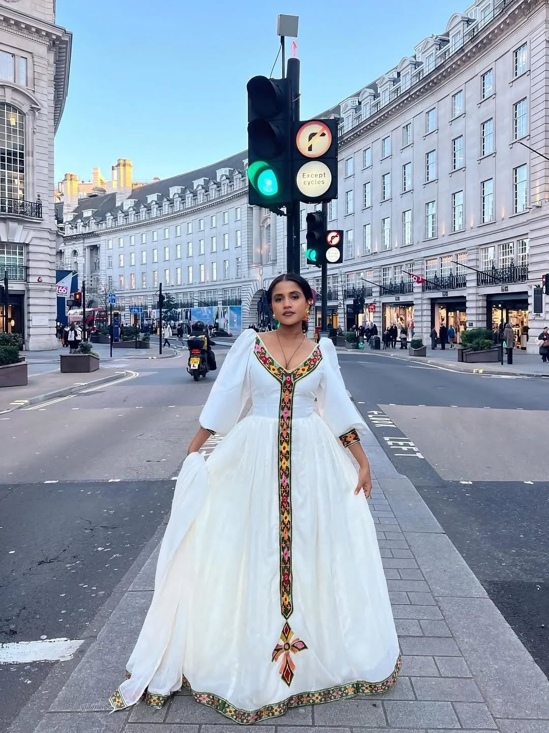 ethiopian cultural dress Gold Habesha Kemis – Sophisticated Traditional for Evening Celebrations and Gatherings M Rochester Size:4XL/5XL For a perfect fit Advice on hemming a